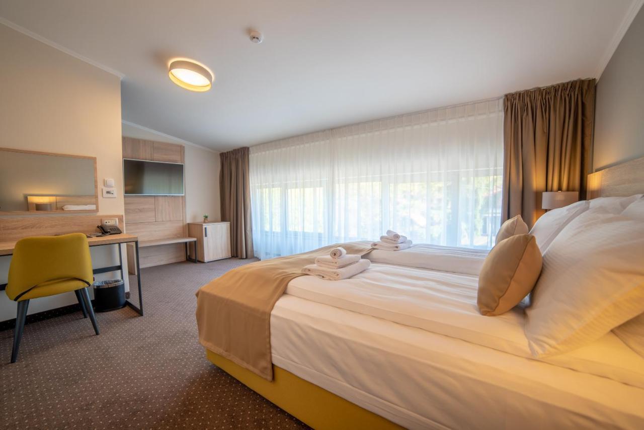 Hotel Soni Lux Tuzla Eksteriør billede