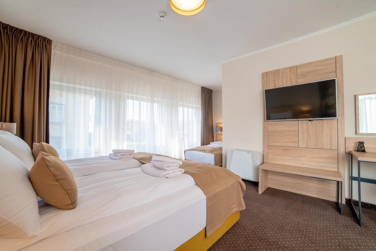 Hotel Soni Lux Tuzla Eksteriør billede