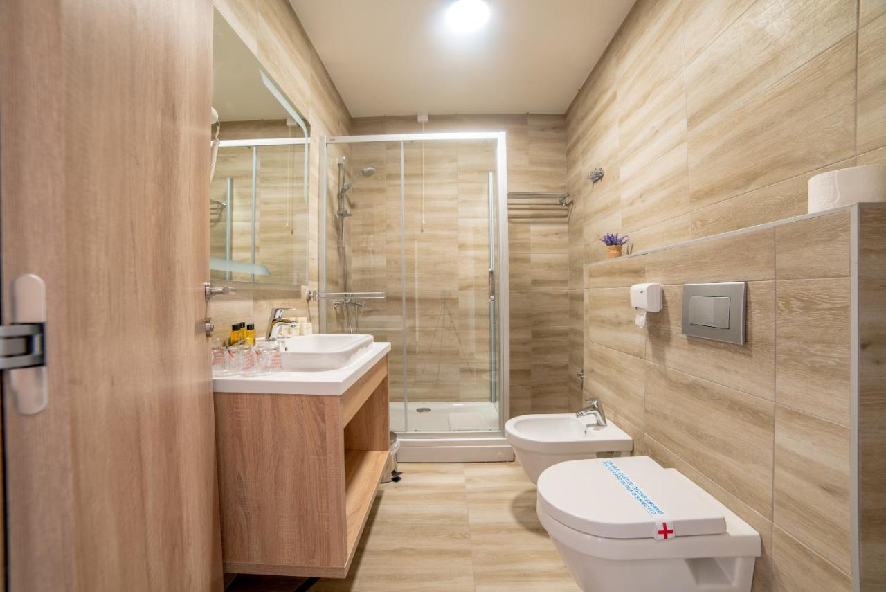 Hotel Soni Lux Tuzla Eksteriør billede