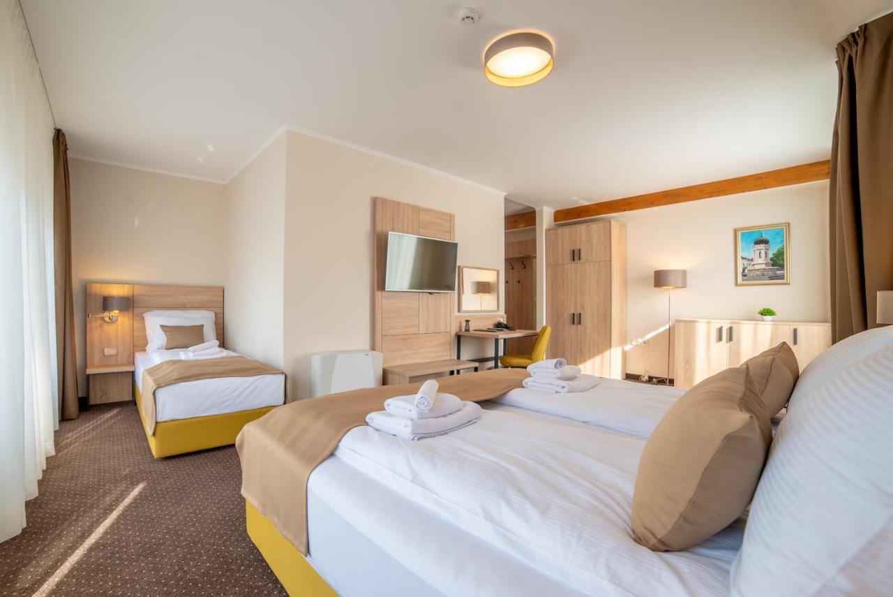 Hotel Soni Lux Tuzla Eksteriør billede
