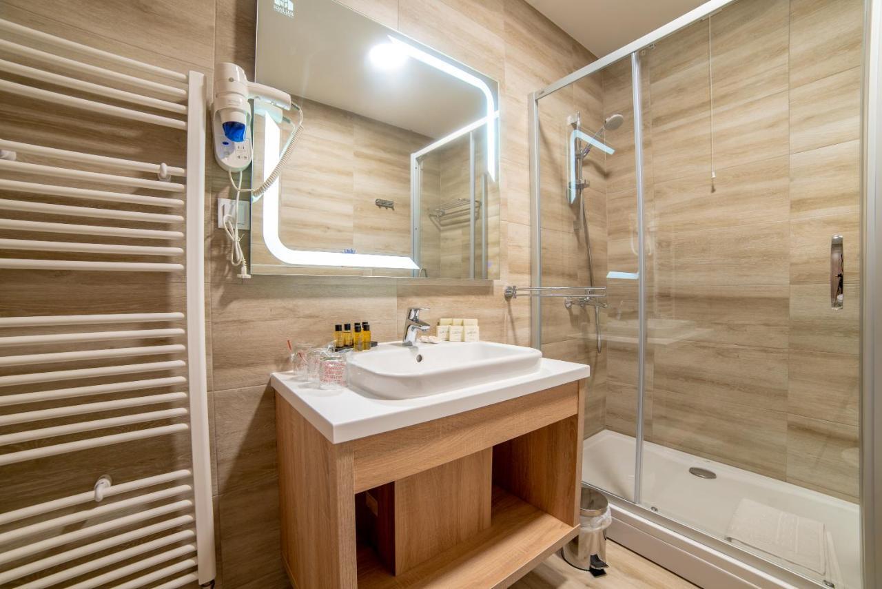 Hotel Soni Lux Tuzla Eksteriør billede